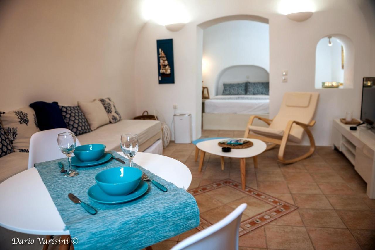 Santorinian Lava House Villa Pýrgos Esterno foto