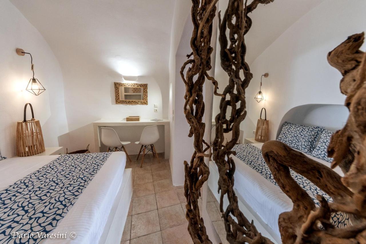 Santorinian Lava House Villa Pýrgos Esterno foto