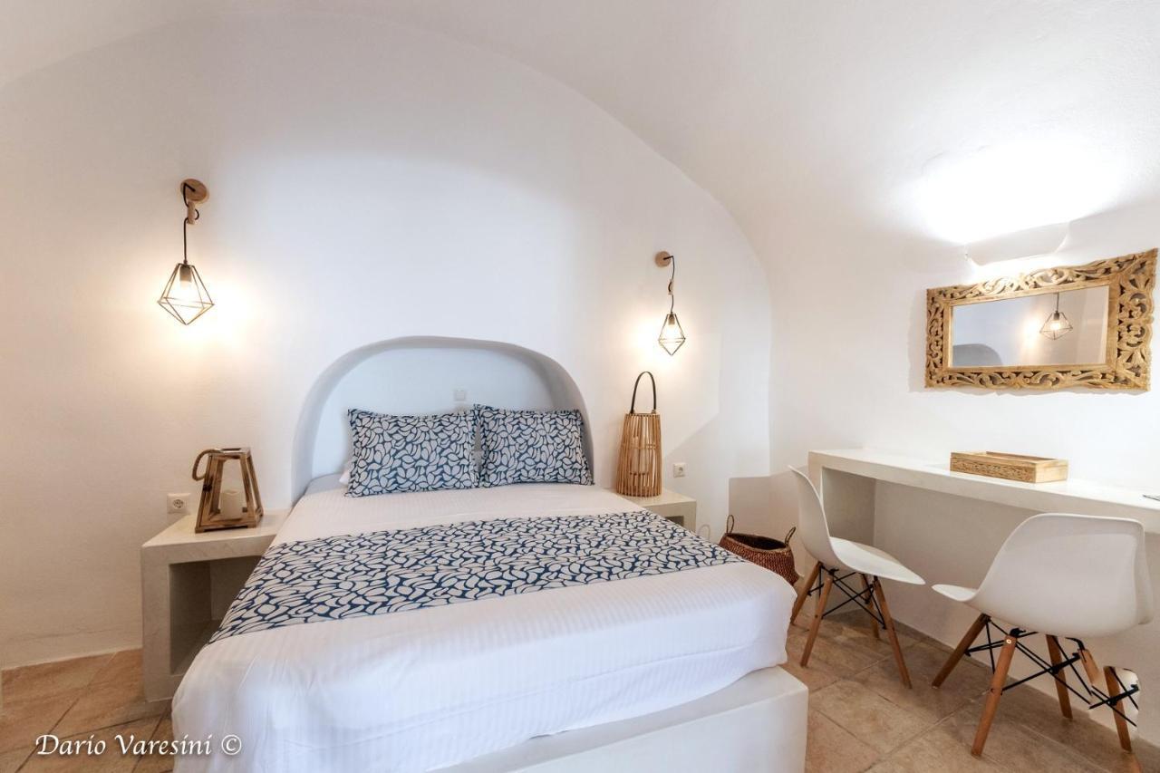 Santorinian Lava House Villa Pýrgos Esterno foto
